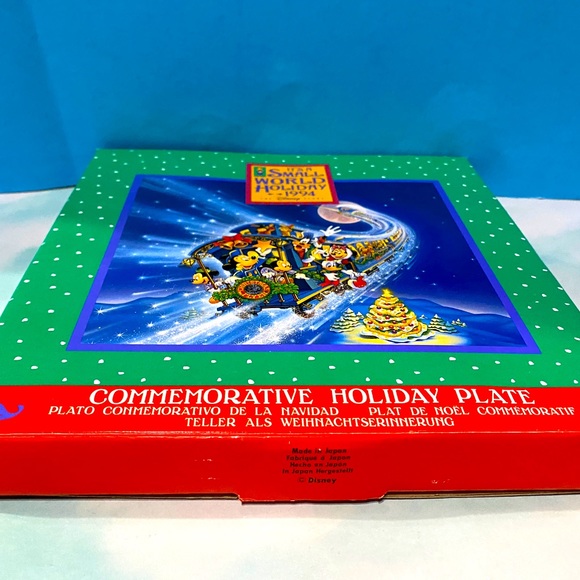 DISNEY STORE NWT VTG 1994 CHRISTMAS IT’S A SMALL WORLD COMMEMORATIVE PLATE JAPAN - Picture 14 of 16